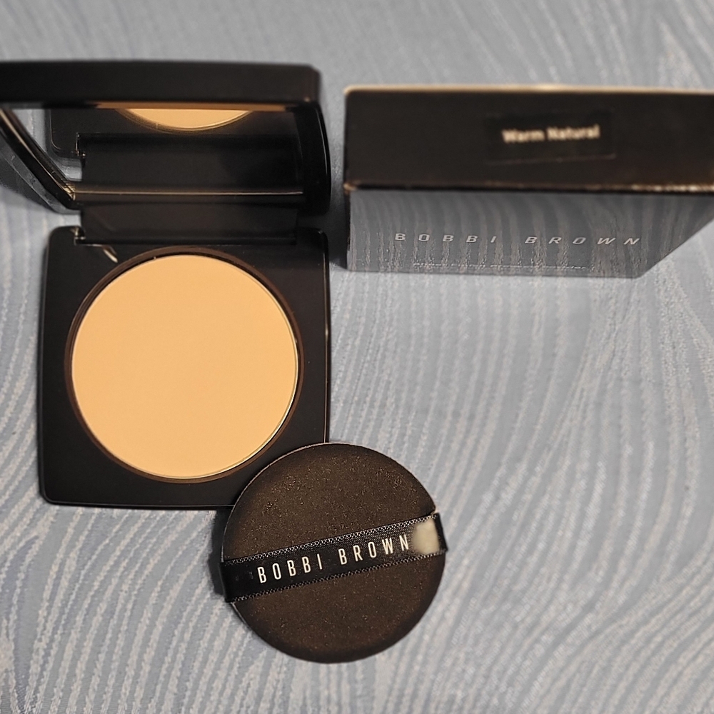 BOBBI BROWN SHEER FINISHING POWDER